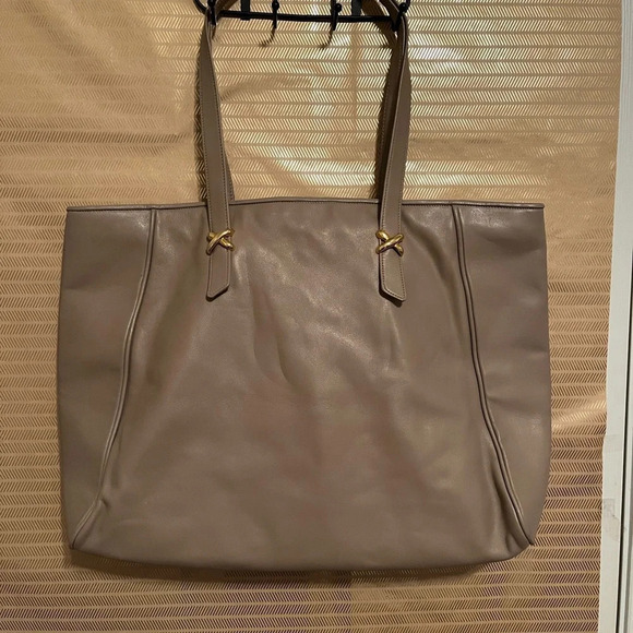 ANN KLEIN~ LG TOTE~ BEIGE/TAUPE~ NICE - Picture 3 of 7